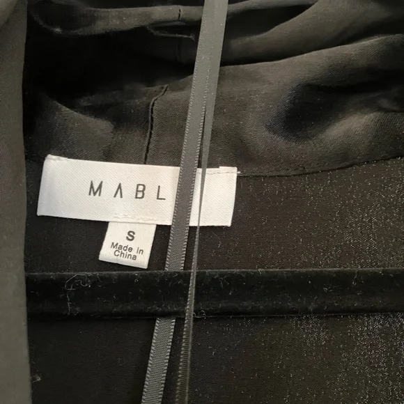 Chic Black Women's Jumpsuit - Picture 3 of 5